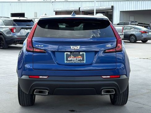 Used 2023 Cadillac XT4 Luxury w/ Cold Weather Package image 4