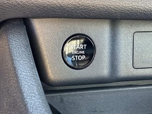 Used 2024 Nissan Rogue SV w/ SV Premium Package AWD/4WD image 28