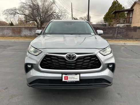 Used 2021 Toyota Highlander XLE image 8