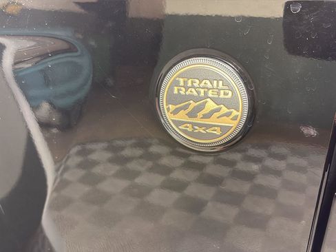 Used 2022 Jeep Wrangler Unlimited Rubicon w/ Trailer Tow Package image 10