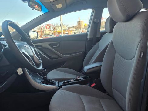 Used 2014 Hyundai Elantra SE image 9