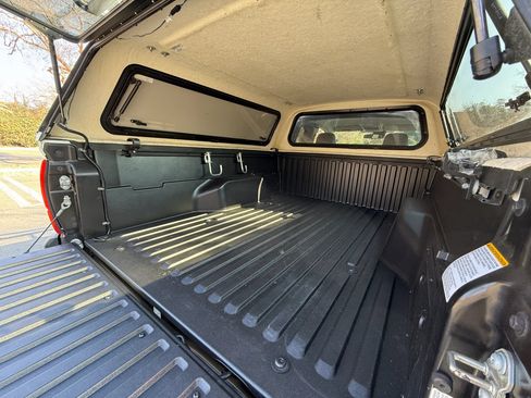 Used 2019 Toyota Tacoma SR RWD image 23