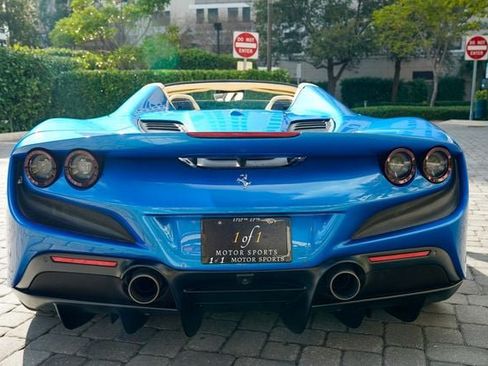 Used 2021 Ferrari F8 Tributo RWD image 24