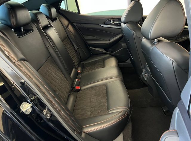 Used 2022 Nissan Maxima SR w/ Sport Mat Group FWD image 44