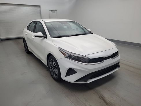 Used 2024 Kia Forte LXS FWD image 13