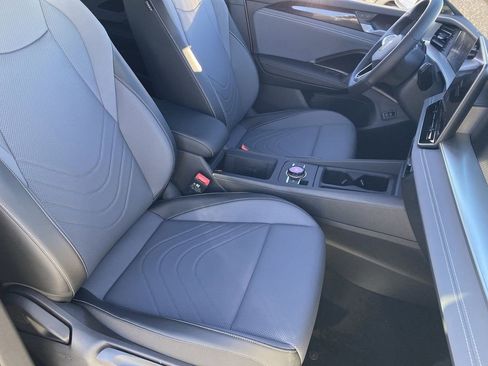 New 2026 Volkswagen Tiguan SE R-Line FWD image 7