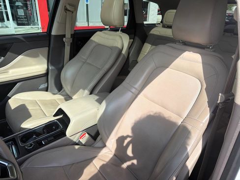 Used 2021 Lincoln Corsair Reserve FWD image 10