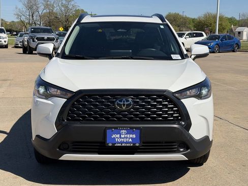 Used 2023 Toyota Corolla Cross LE w/ Moonroof Package image 3