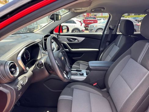 Used 2025 Chevrolet Blazer LT FWD image 23