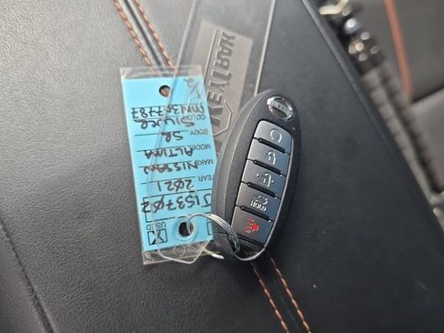 Used 2021 Nissan Altima 2.5 SR AWD/4WD image 27