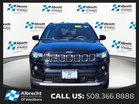 Used 2023 Jeep Compass Limited AWD/4WD image 8