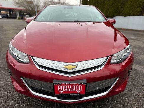 Used 2018 Chevrolet Volt Premier w/ Driver Confidence Package image 3
