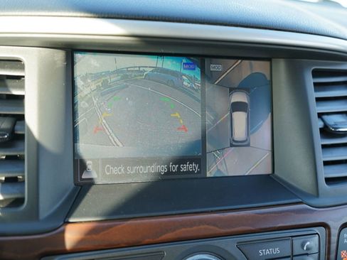 Used 2020 Nissan Pathfinder Platinum FWD image 25
