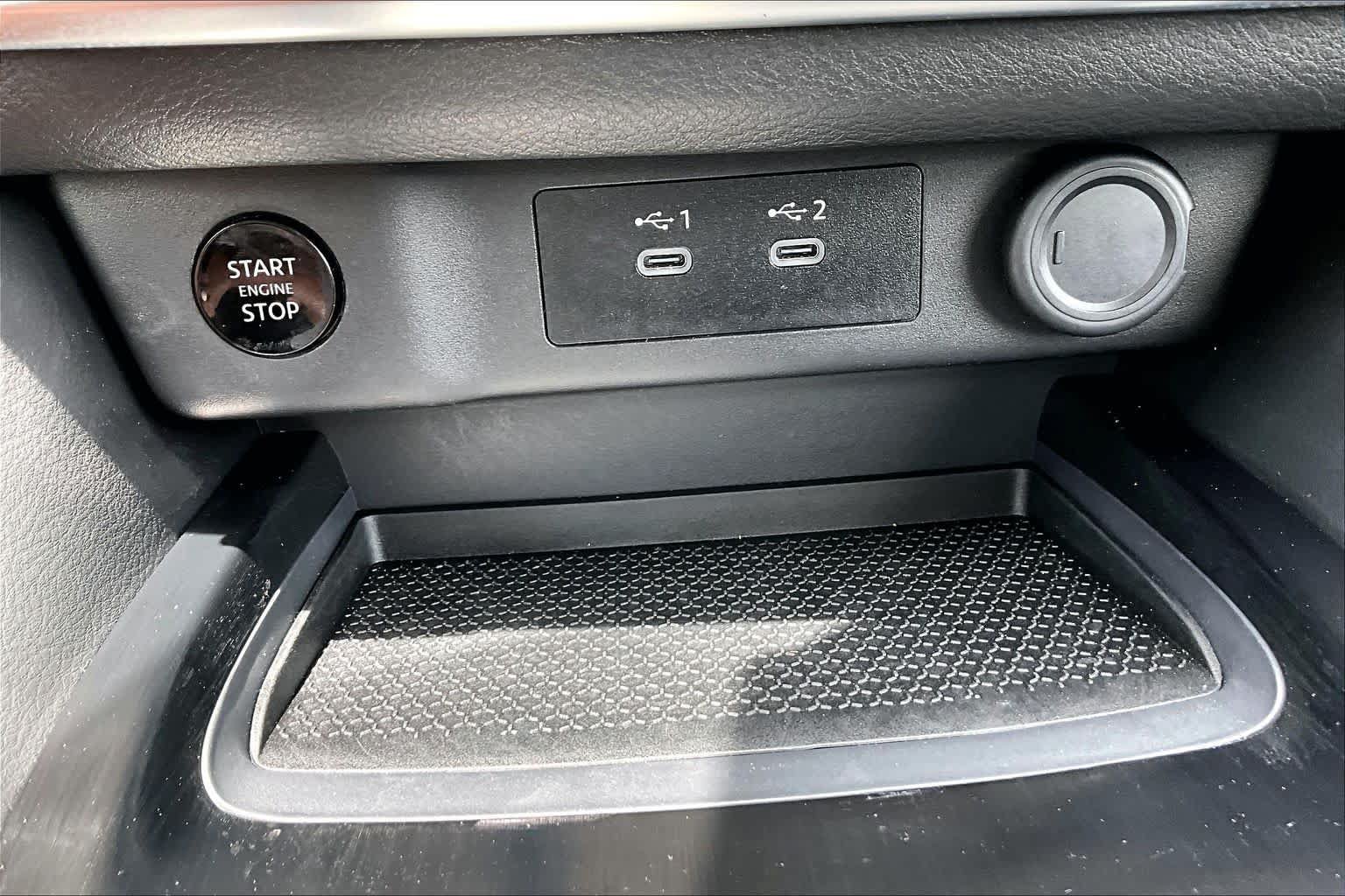 Certified 2026 Nissan Rogue SV FWD image 31