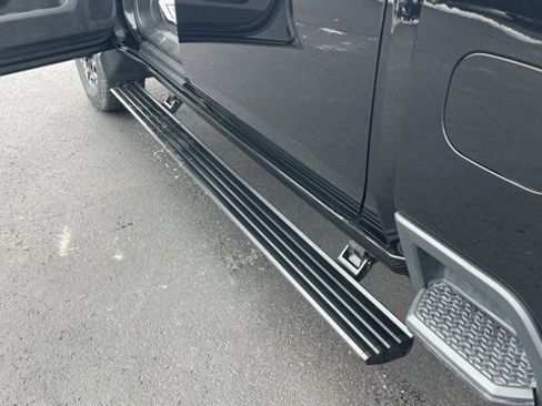 Used 2023 Chevrolet Silverado 3500 High Country image 10