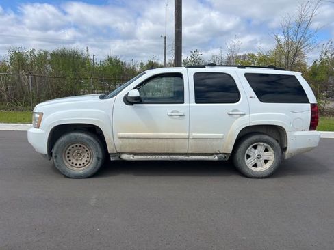 Used 2009 Chevrolet Tahoe LT AWD/4WD image 8