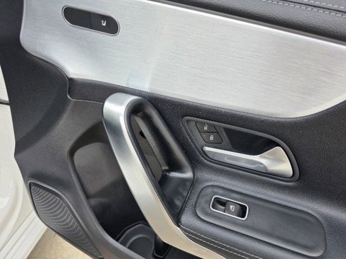 Used 2022 Mercedes-Benz CLA 250 image 19