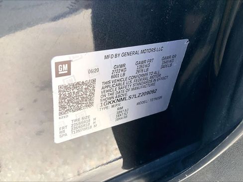 Used 2020 GMC Acadia SLT w/ Driver Alert Package II FWD image 31