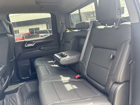 Used 2025 Chevrolet Silverado 1500 LT Trail Boss w/ LT Trail Boss Premium Package image 13