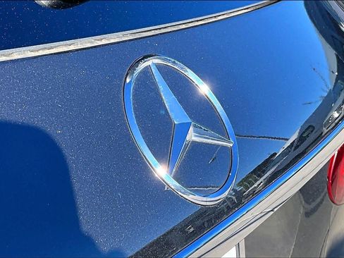 Used 2021 Mercedes-Benz GLC 300 image 29