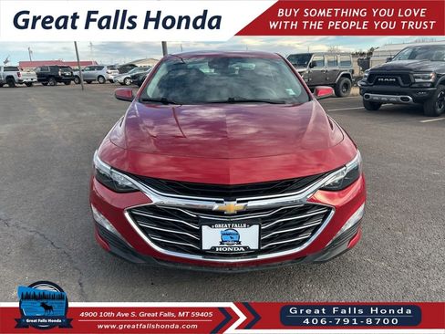 Used 2024 Chevrolet Malibu LT image 2