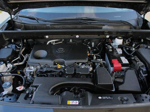 Used 2023 Toyota RAV4 XLE Premium FWD image 36
