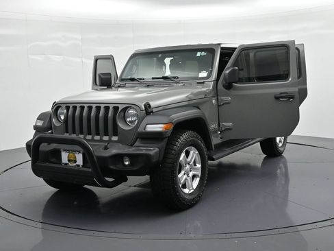 Used 2018 Jeep Wrangler Unlimited Sport S AWD/4WD image 26