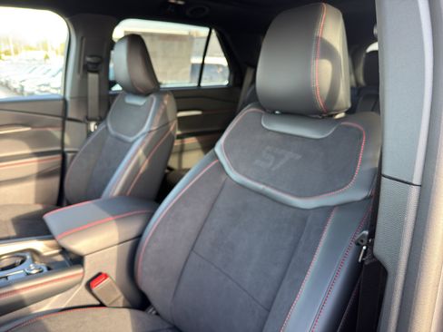 New 2026 Ford Explorer ST AWD/4WD image 14