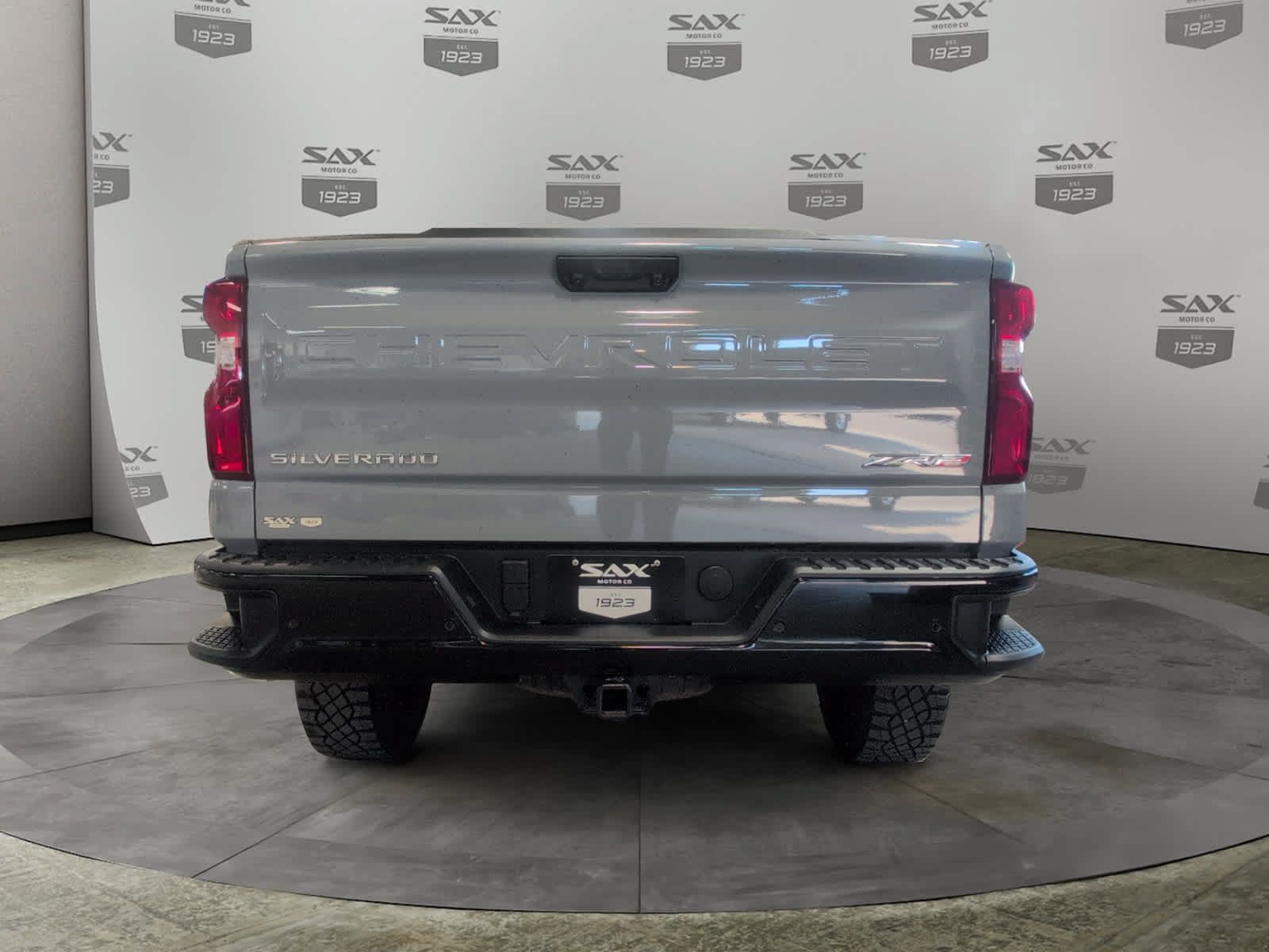Used 2025 Chevrolet Silverado 1500 ZR2 w/ Technology Package AWD/4WD image 4
