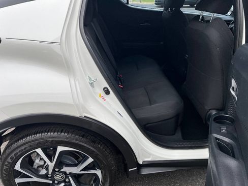 Used 2018 Toyota C-HR XLE image 22