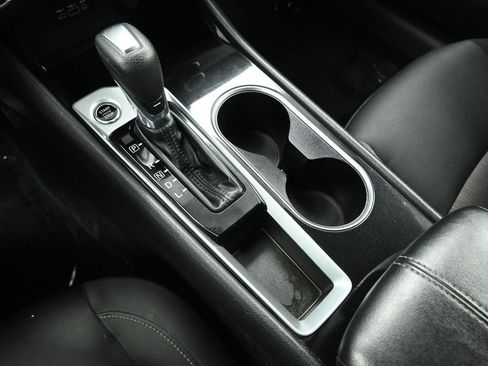 Used 2024 Nissan Altima 2.5 SV image 22