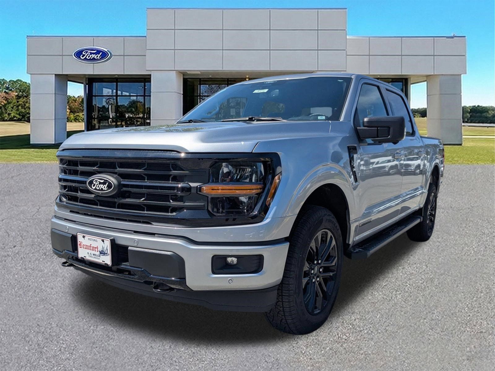 Certified 2025 Ford F150 XLT w/ Equipment Group 302A MID AWD/4WD image 4