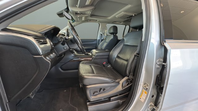 Used 2019 Chevrolet Suburban LT AWD/4WD image 8