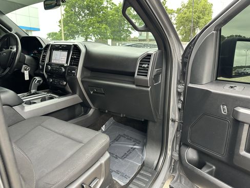 Used 2018 Ford F150 XLT w/ Equipment Group 302A Luxury AWD/4WD image 38