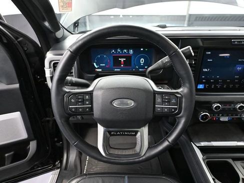 Used 2025 Ford F250 Platinum image 29