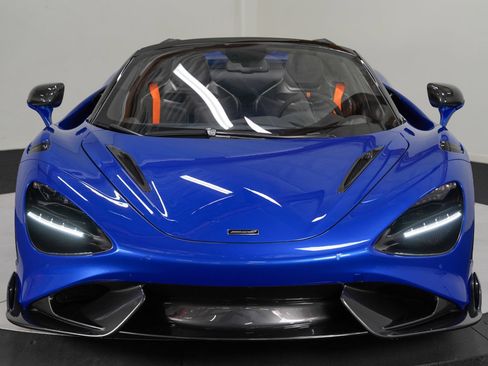 Used 2022 McLaren 765LT RWD image 12
