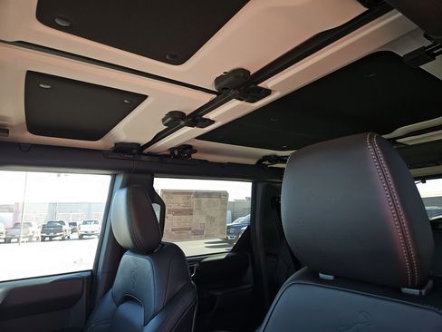 New 2025 Ford Bronco Badlands image 22