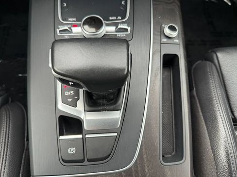 Used 2019 Audi Q5 Prestige w/ Prestige Package AWD/4WD image 23