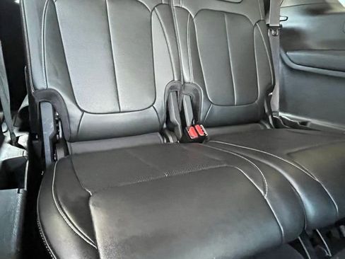 Used 2024 Jeep Grand Cherokee L Limited w/ Luxury Tech Group II AWD/4WD image 28