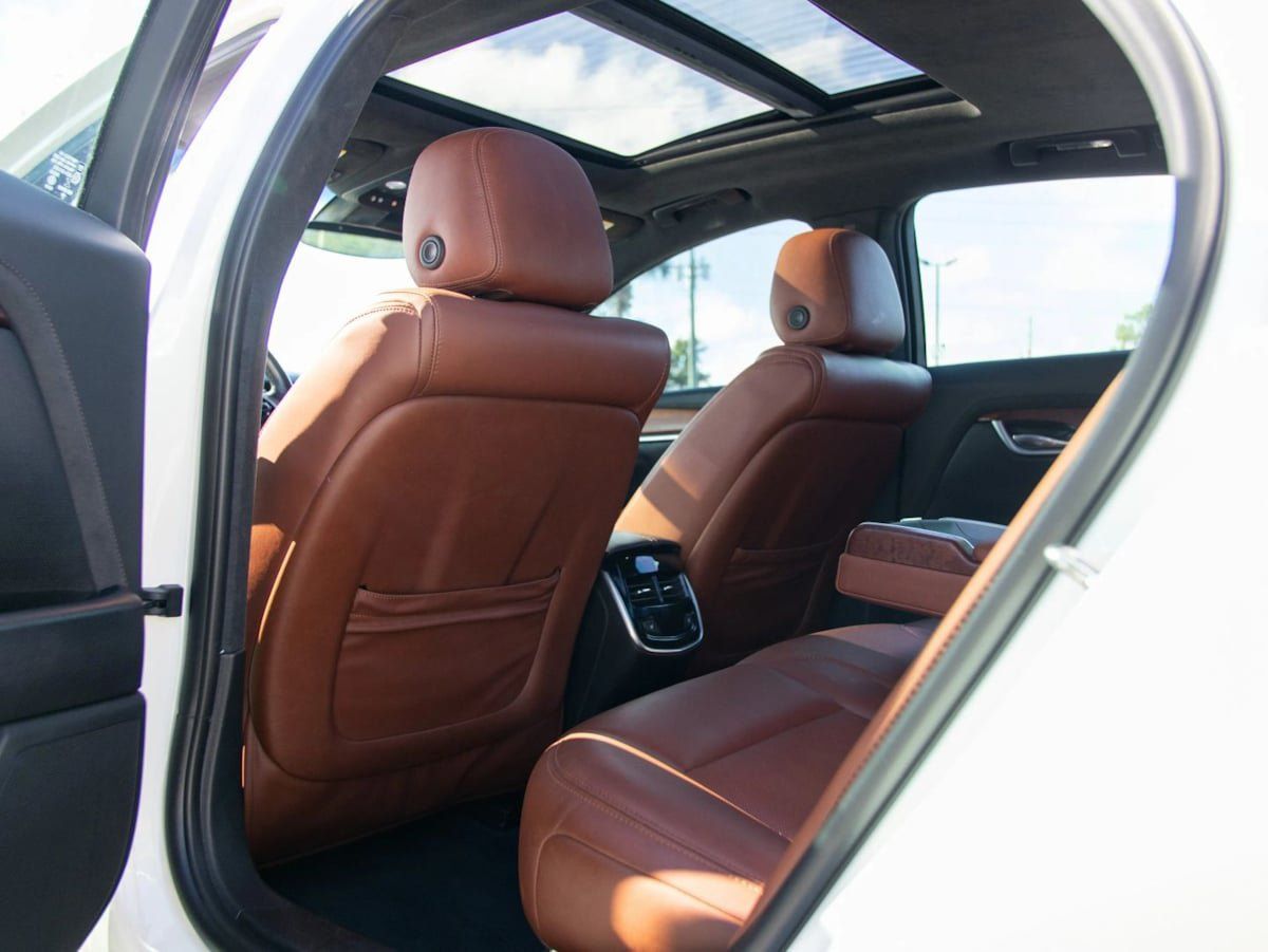 Used 2015 Cadillac XTS Luxury w/ Driver Awareness Package FWD image 23