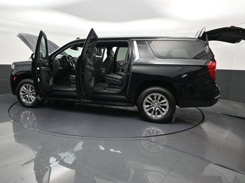 Used 2023 GMC Yukon XL SLT w/ SLT Premium Package RWD image 36