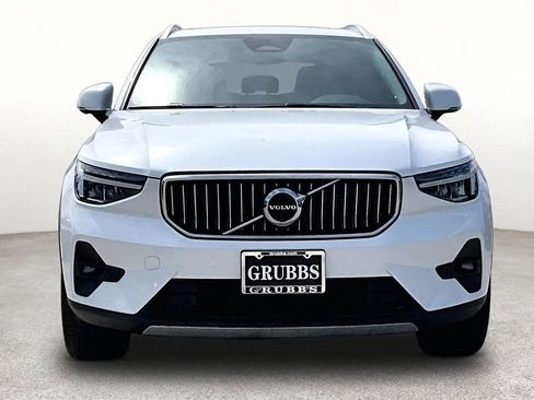 Used 2023 Volvo XC40 B4 Plus w/ Protection Package Premier image 6