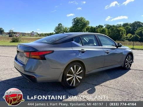 Used 2021 Nissan Altima 2.5 SR w/ SR Premium Package FWD image 5
