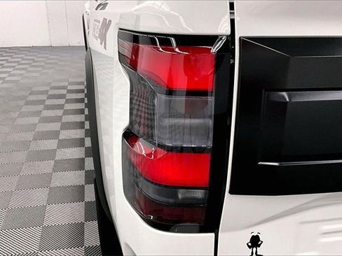 New 2025 Nissan Frontier PRO-4X w/ Pro Premium Package image 17