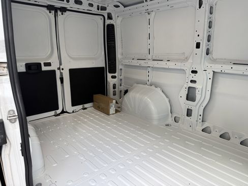 Used 2024 RAM ProMaster 1500 w/ Convenience Group image 16