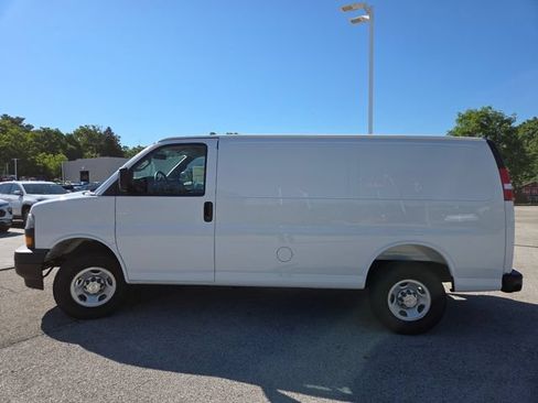 New 2026 Chevrolet Express 2500 w/ Driver Convenience Package RWD image 9