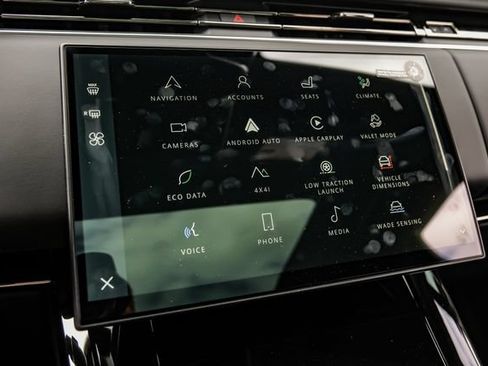 Used 2025 Land Rover Range Rover Sport AWD/4WD image 37