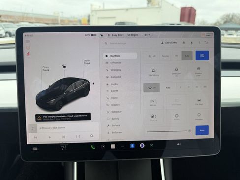 Used 2019 Tesla Model 3 Performance image 11