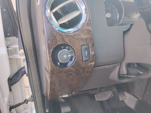 Used 2015 Ford F250 Platinum w/ FX4 Off-Road Package image 22