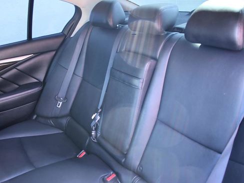 Used 2018 INFINITI Q50 Luxe w/ Essential Package (2.0T Luxe) image 17